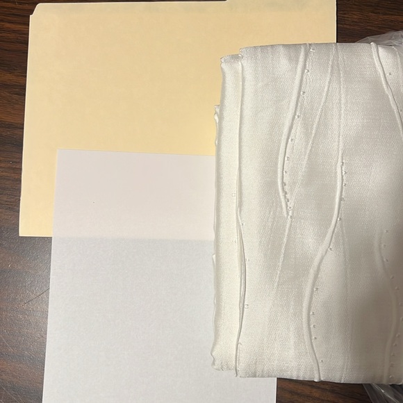 Window Scarf Valance-approx 104”x216”. 100% Textured Polyester.  Eggshell color. - Picture 6 of 6